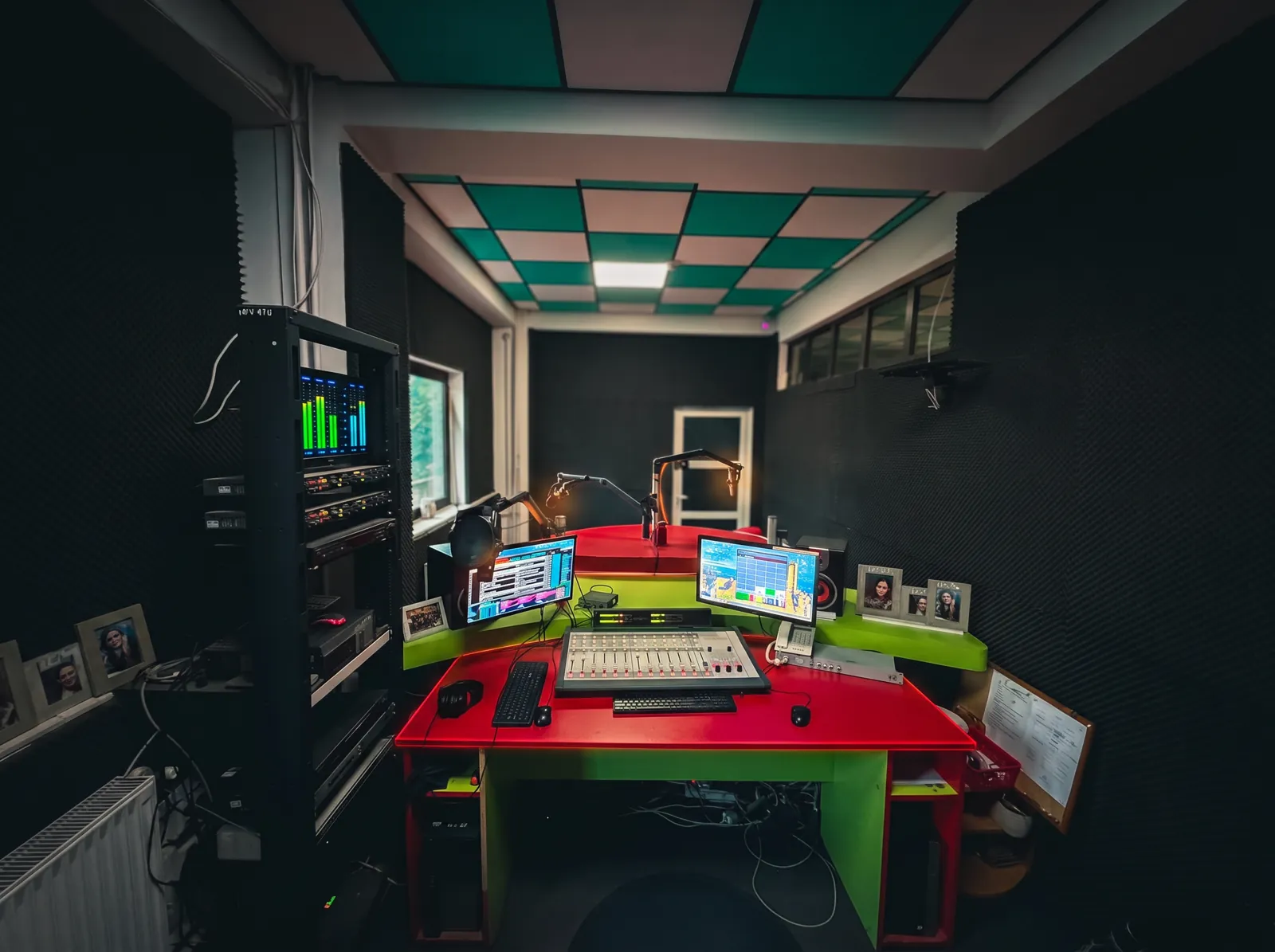 Studio Focus FM — vedere consolă